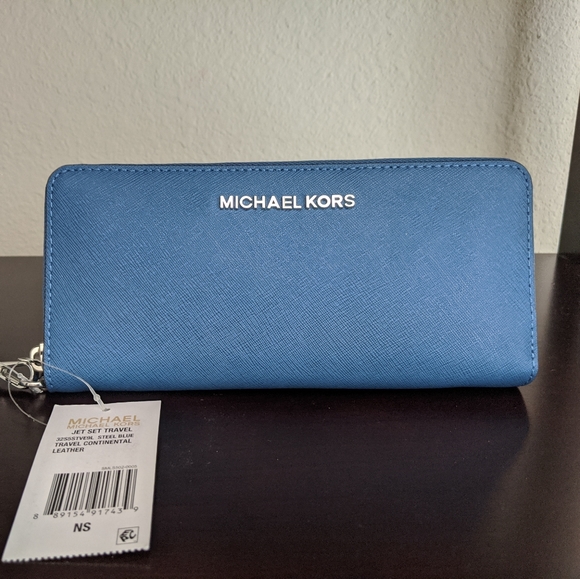NWT MICHAEL KORS JETSET WALLET WRISTLET BLUE - Picture 1 of 5